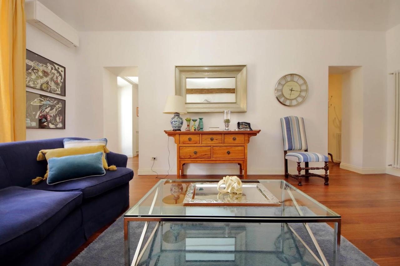 Ych-Penthouse Fiammetta A Piazza Navona Apartment Rome Exterior photo