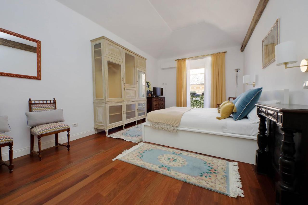 Ych-Penthouse Fiammetta A Piazza Navona Apartment Rome Exterior photo